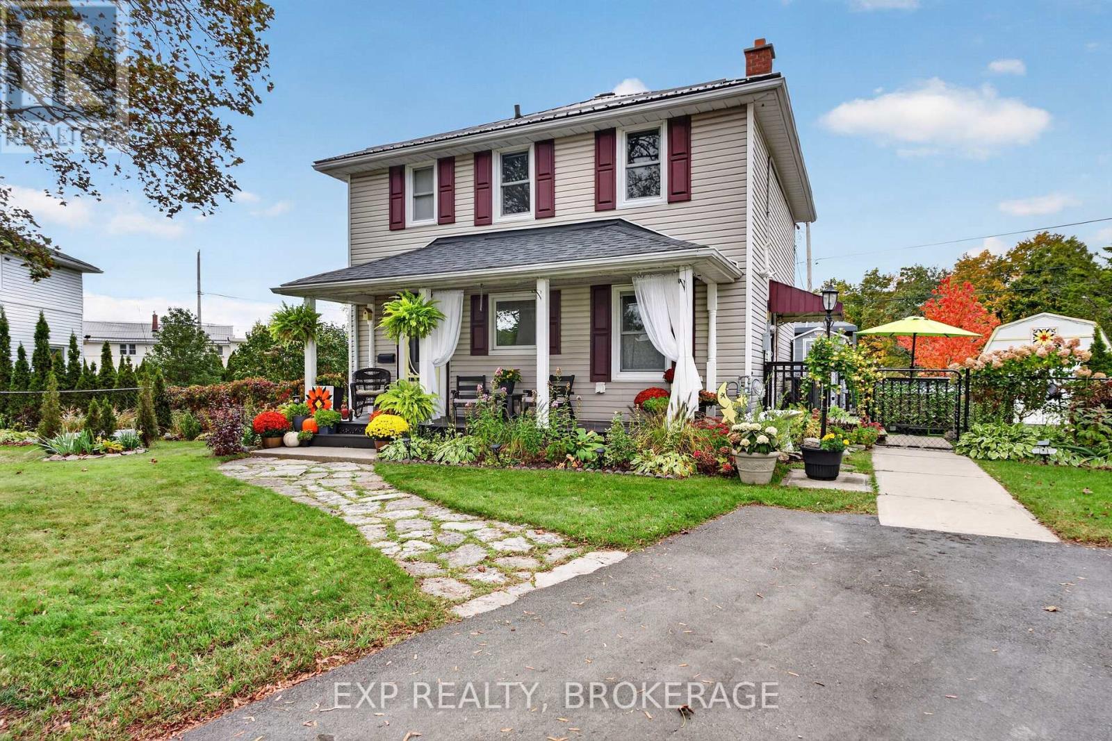 8 ORTONA CRESCENT, Prince Edward County (Picton Ward) — photo 2