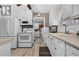 8 Ortona Crescent, Prince Edward County, ON K0K2T0 Photo 13