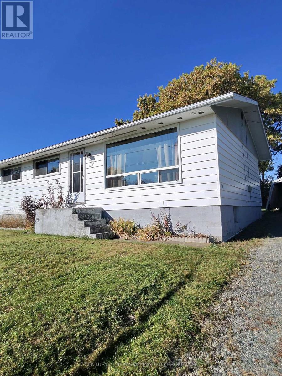 228 MERIDIAN AVENUE, Temiskaming Shores (Haileybury)