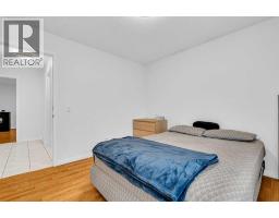 6716 37 Avenue NE - photo 17