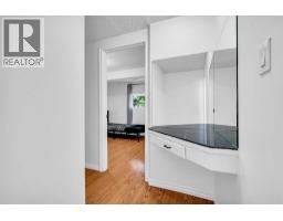 6716 37 Avenue NE - photo 27