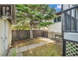 6716 37 Avenue NE - photo 34