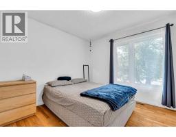 6716 37 Avenue NE - photo 16