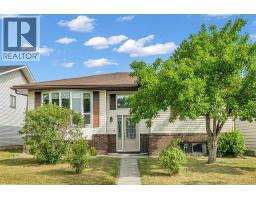 6716 37 Avenue NE - photo 1