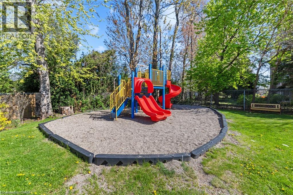 #107 5475 LAKESHORE Road - Image 35