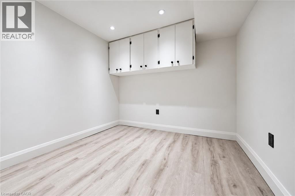 #107 5475 LAKESHORE Road - Image 33