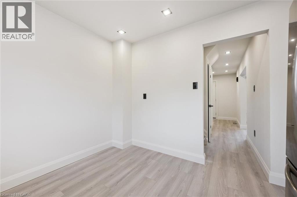 #107 5475 LAKESHORE Road - Image 13