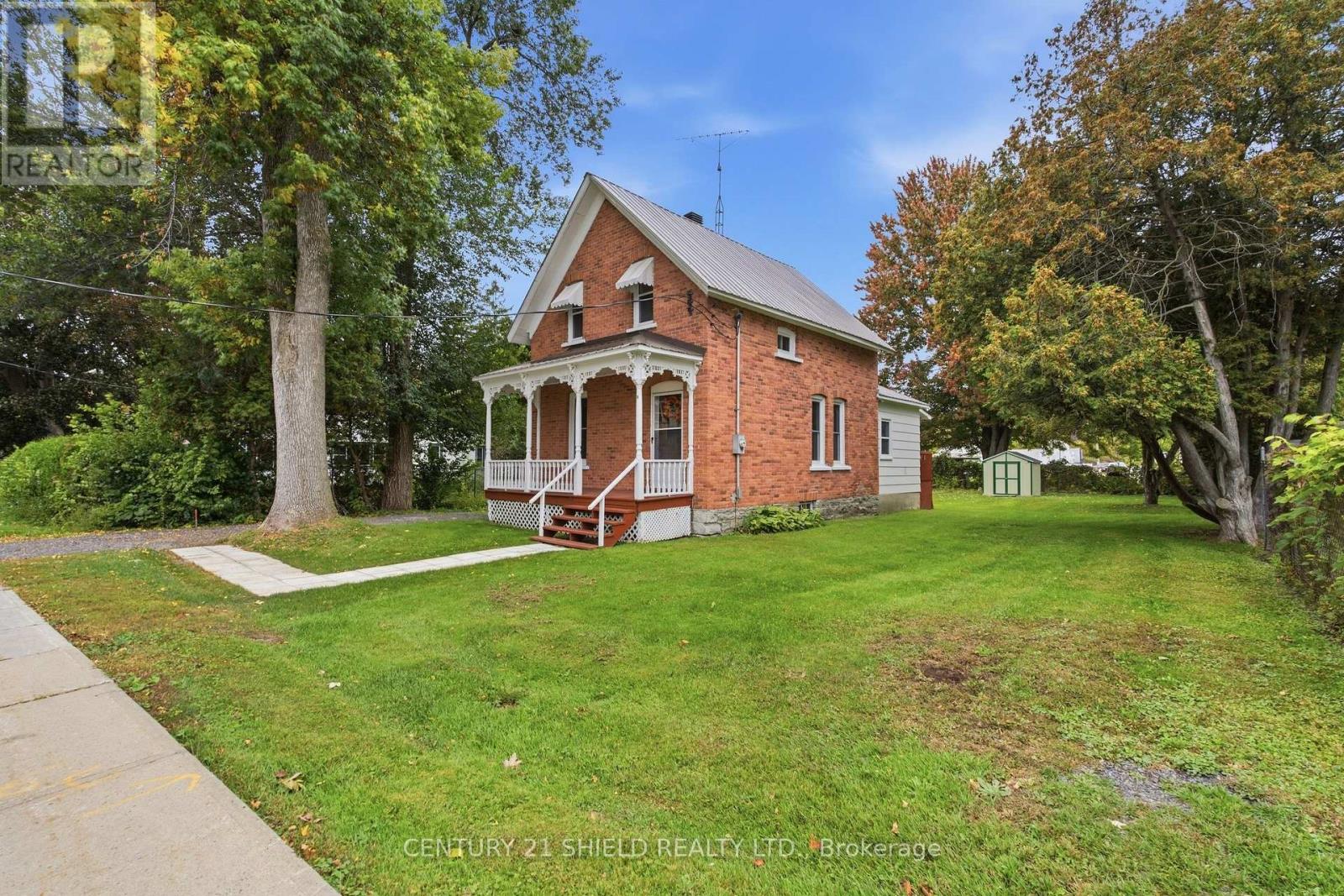 13 Oak Street, South Glengarry, Ontario, K0C1N0, South Glengarry, Ontario — photo 2 of 5