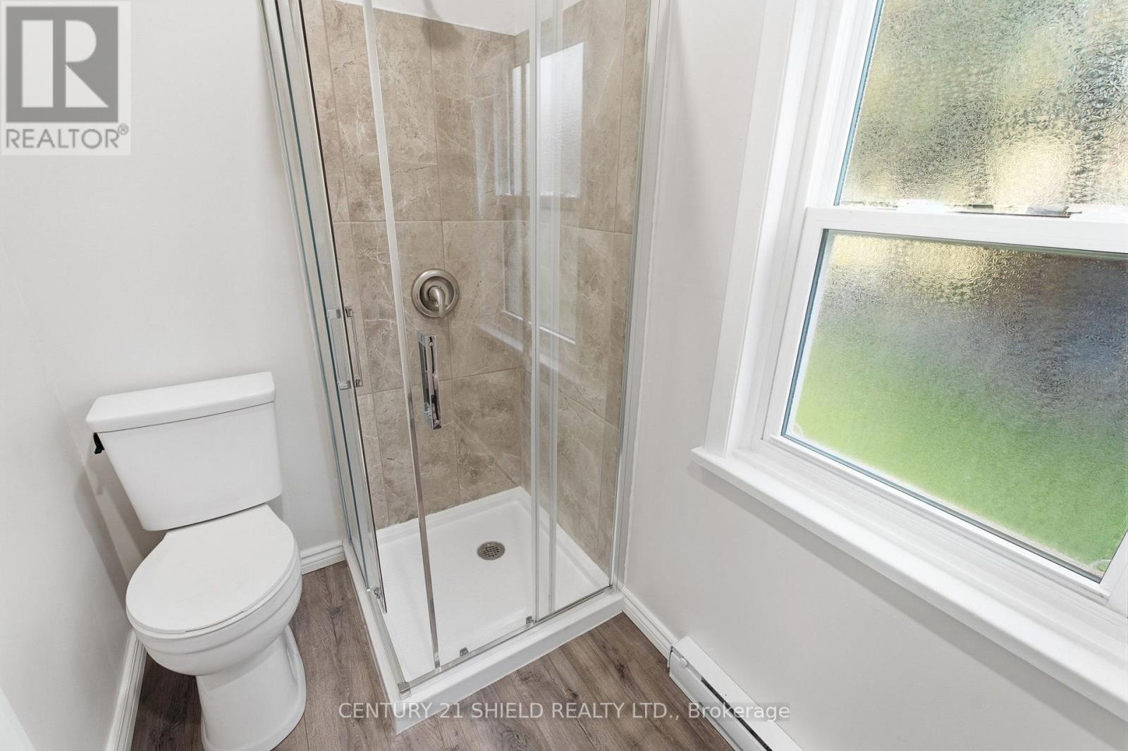 13 OAK STREET - Image 22