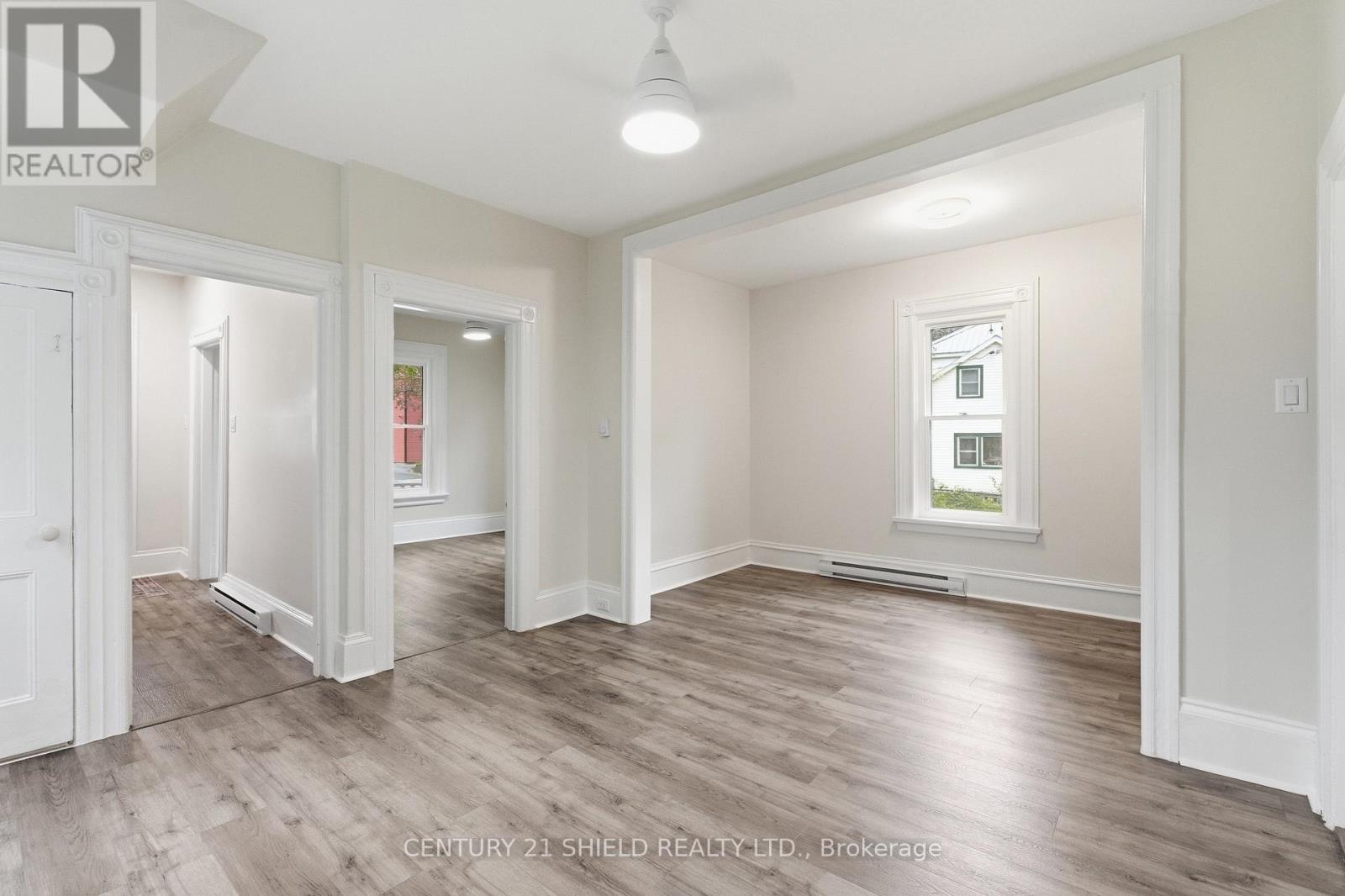 13 OAK STREET - Image 26