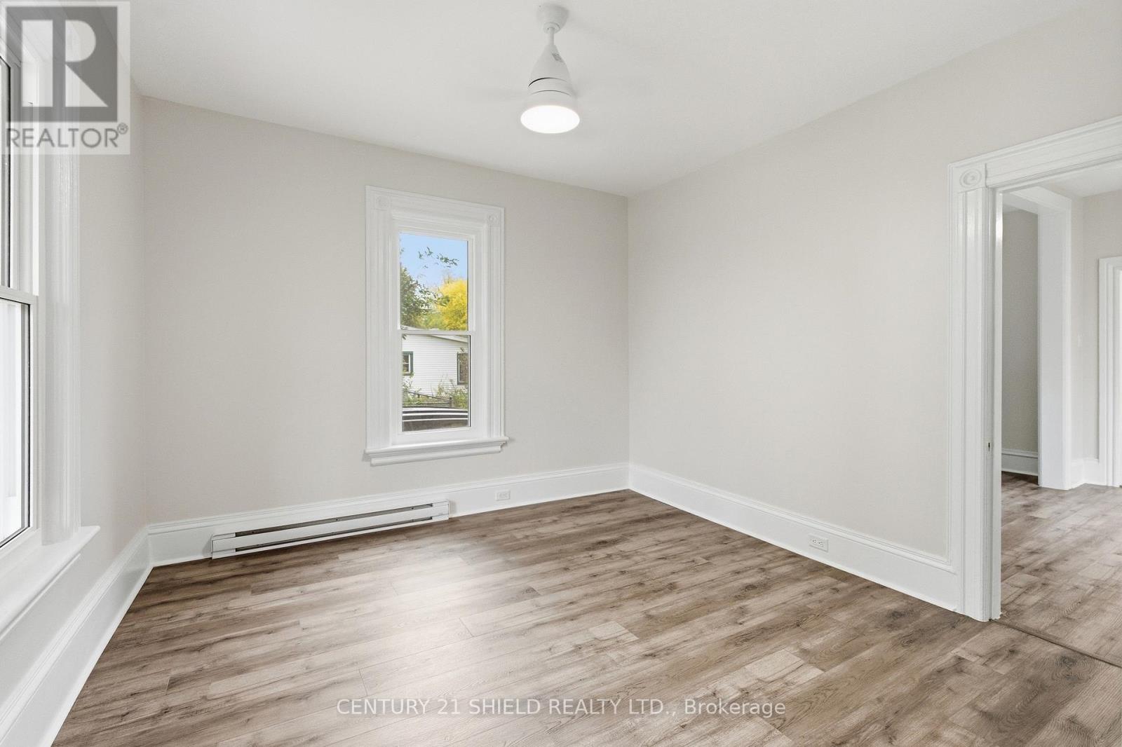 13 OAK STREET - Image 28
