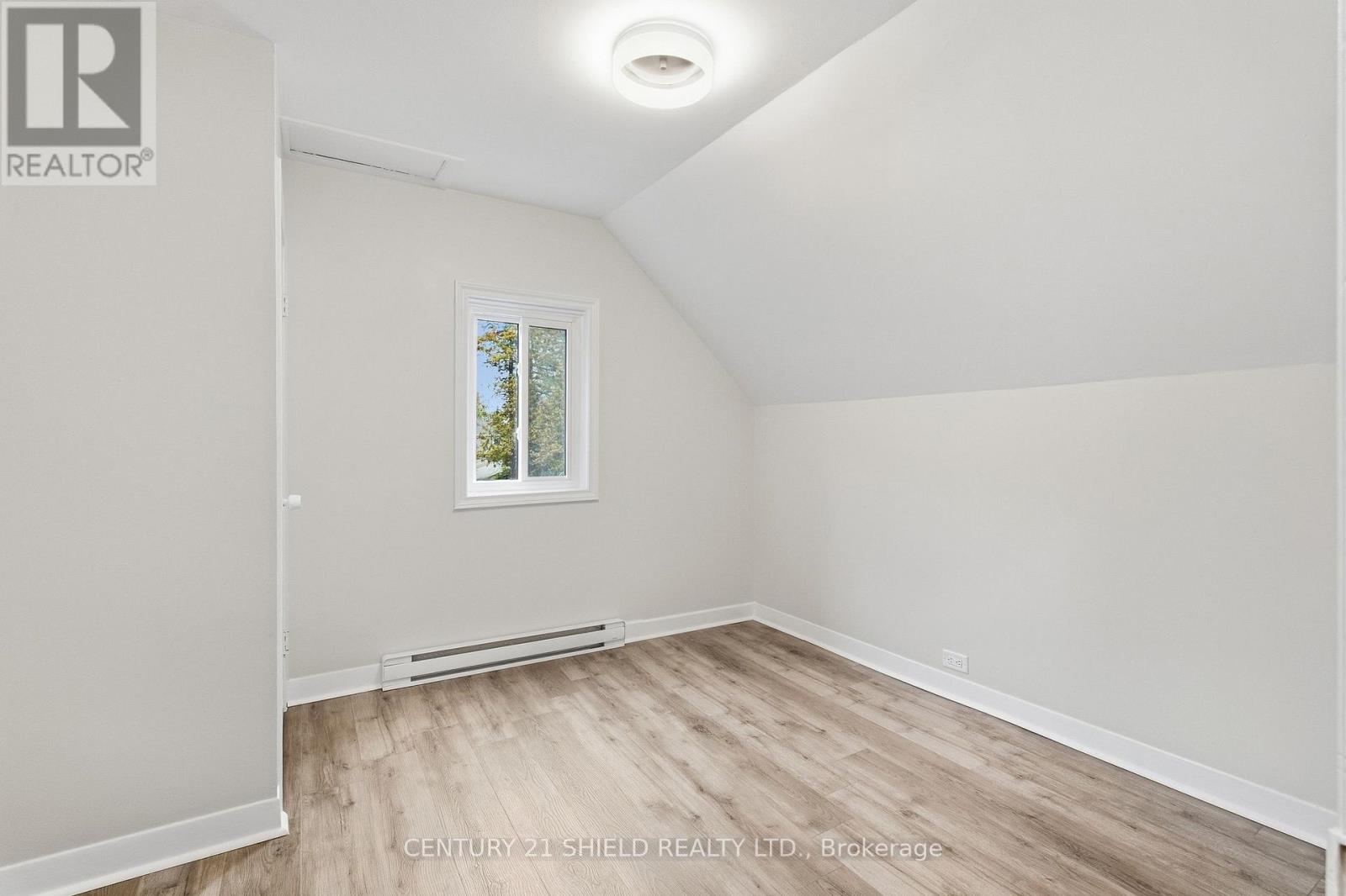 13 OAK STREET - Image 30