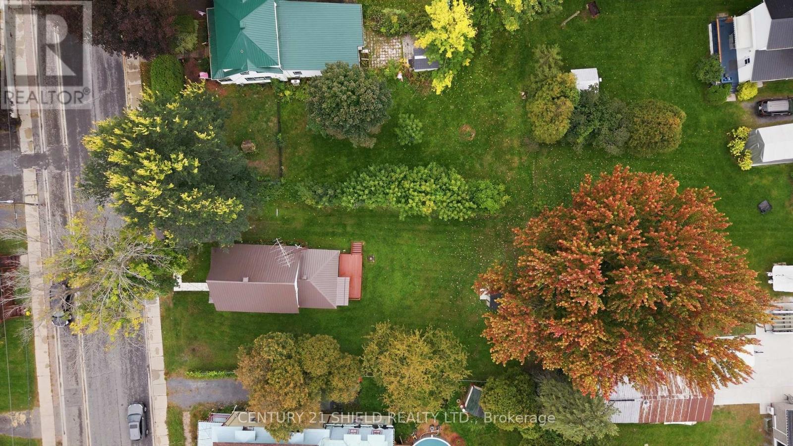 13 OAK STREET - Image 38