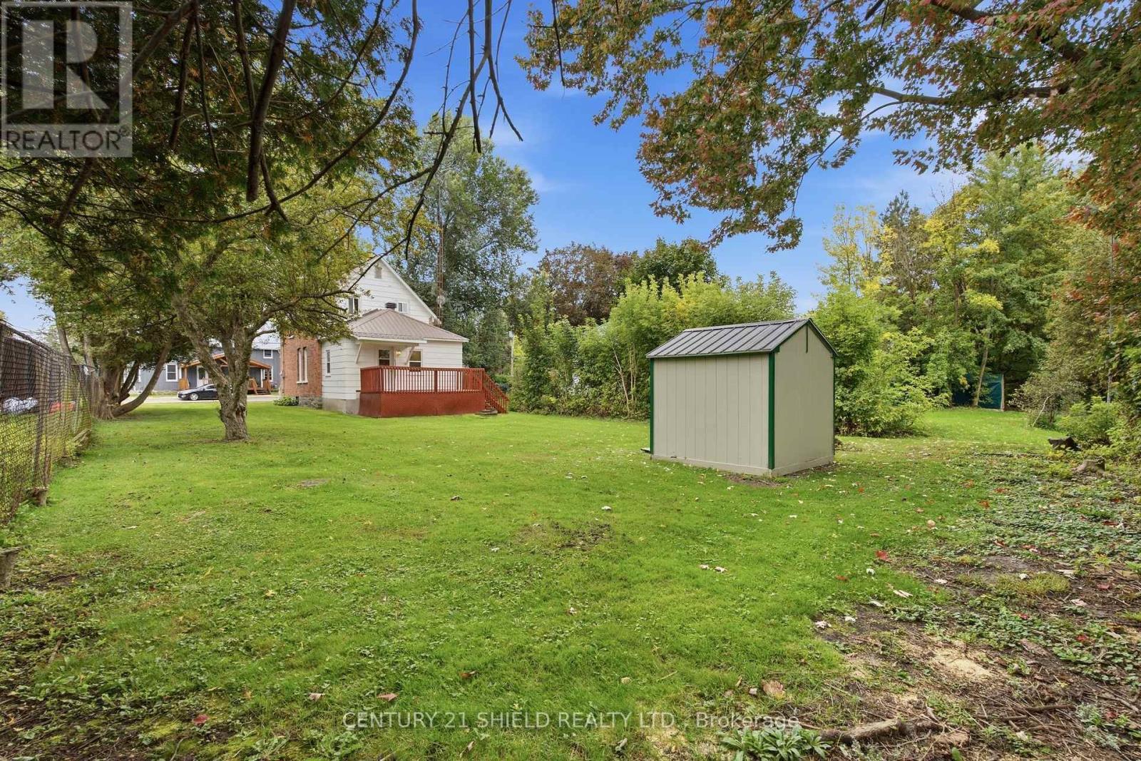 13 OAK STREET - Image 40