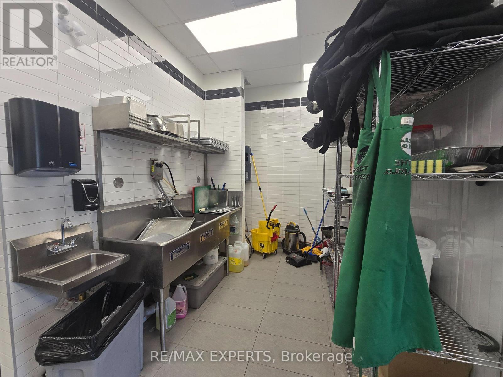 3 - 9581 WESTON ROAD, Vaughan (Vellore Village) — photo 6