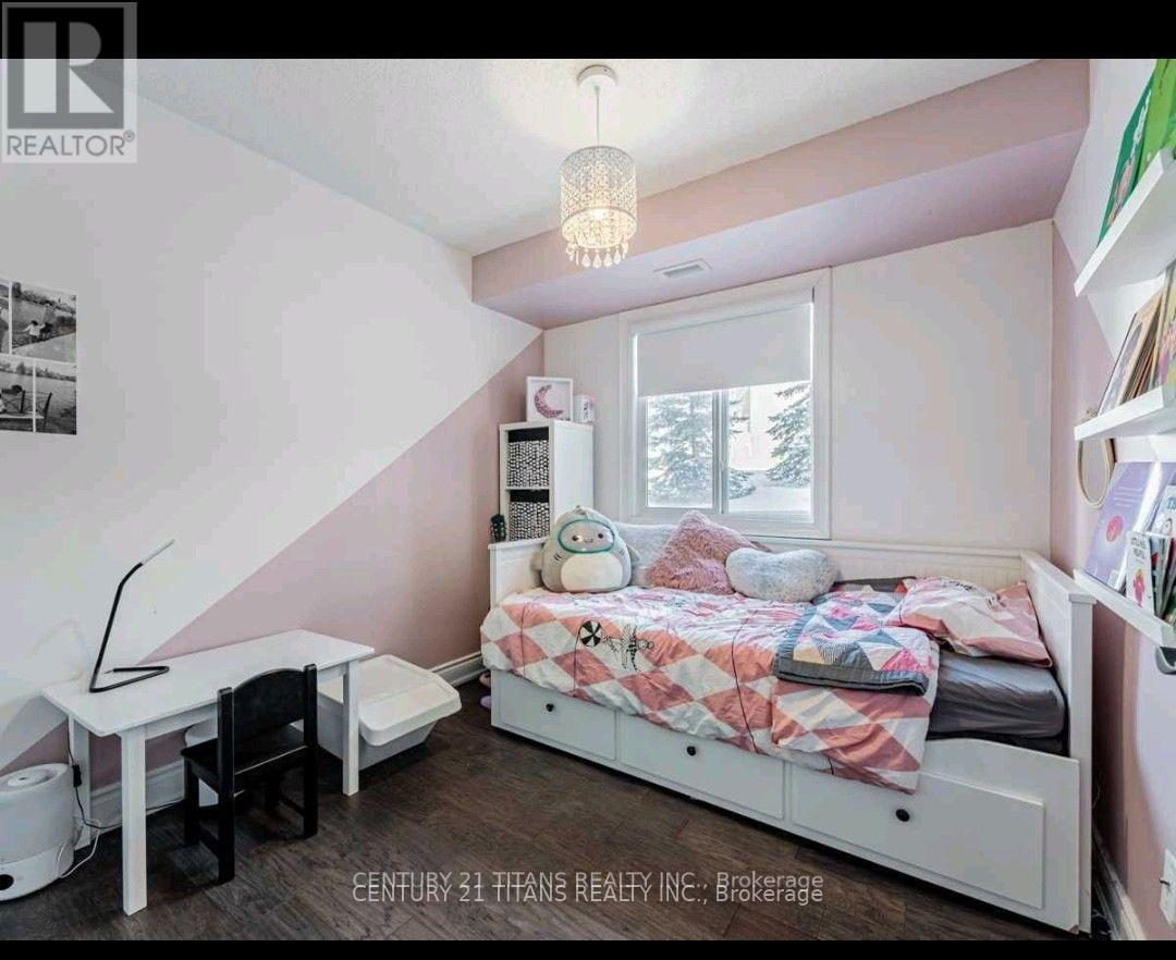 #115 684 WARDEN AVENUE - 12