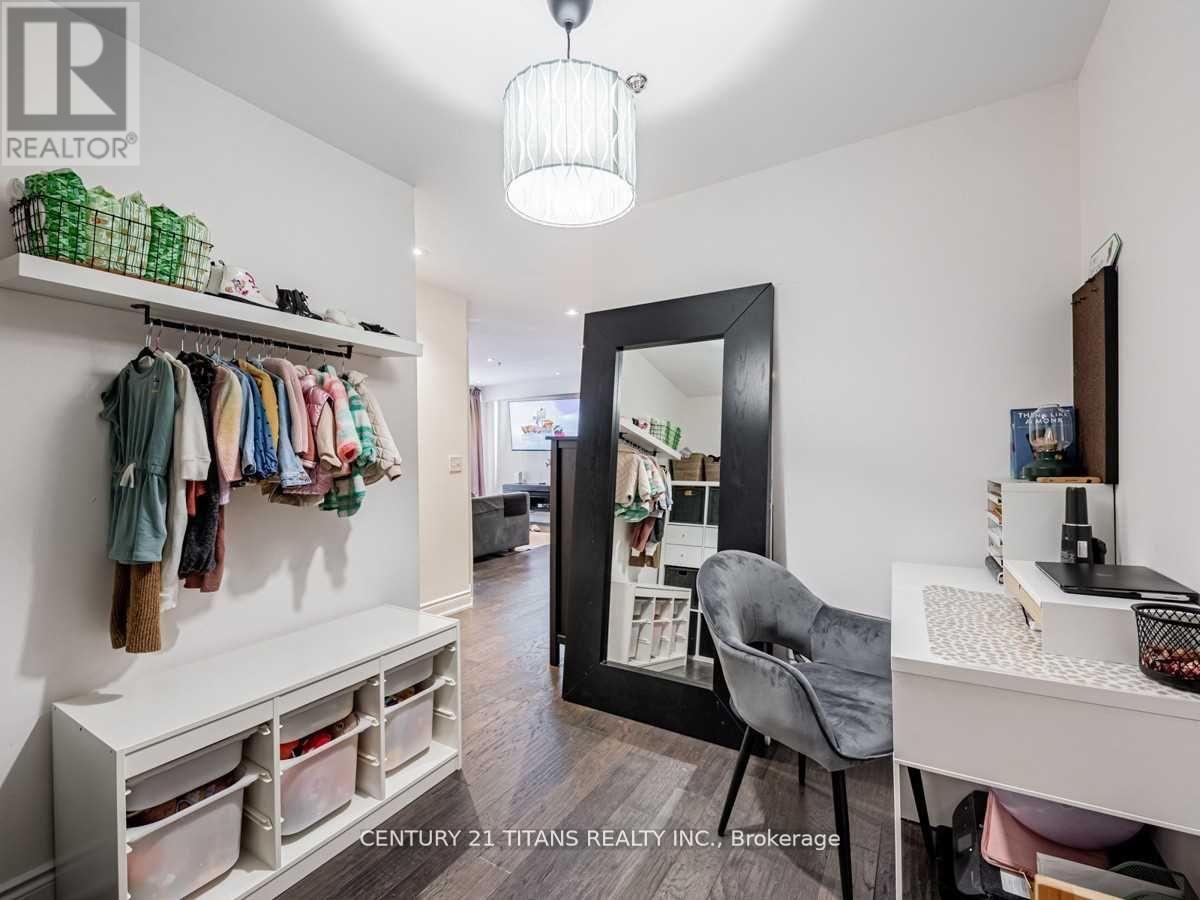 #115 684 WARDEN AVENUE - Image 14