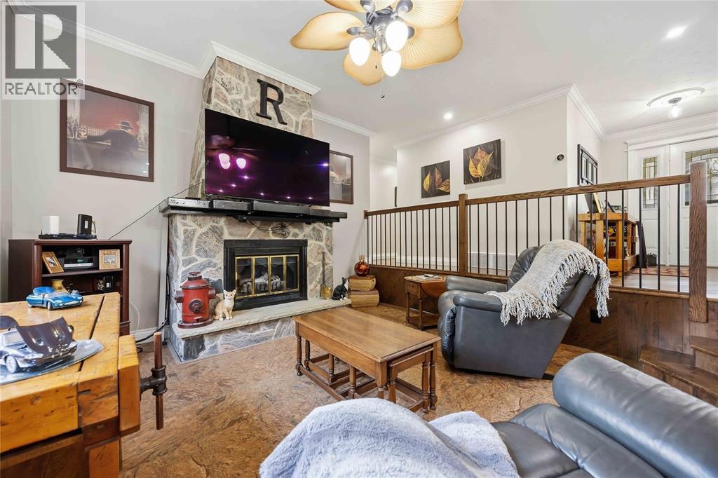 416 HOLLAND STREET, Petrolia — photo 11