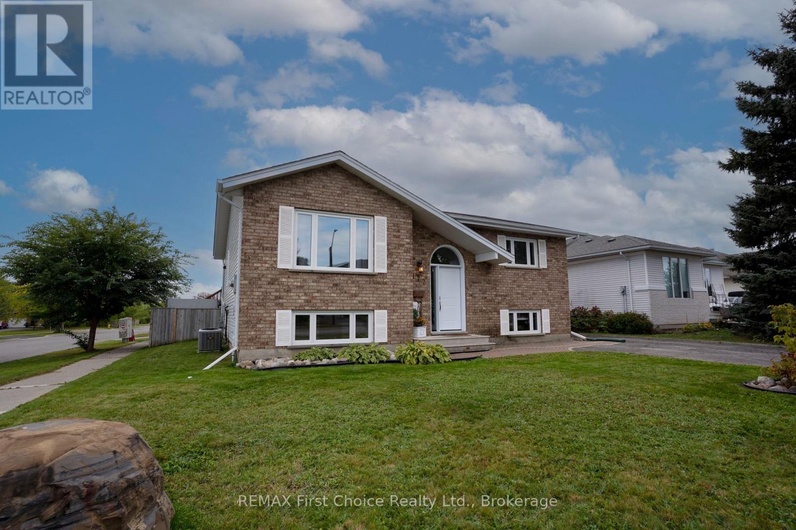 177 FLAMINGO DRIVE - 2