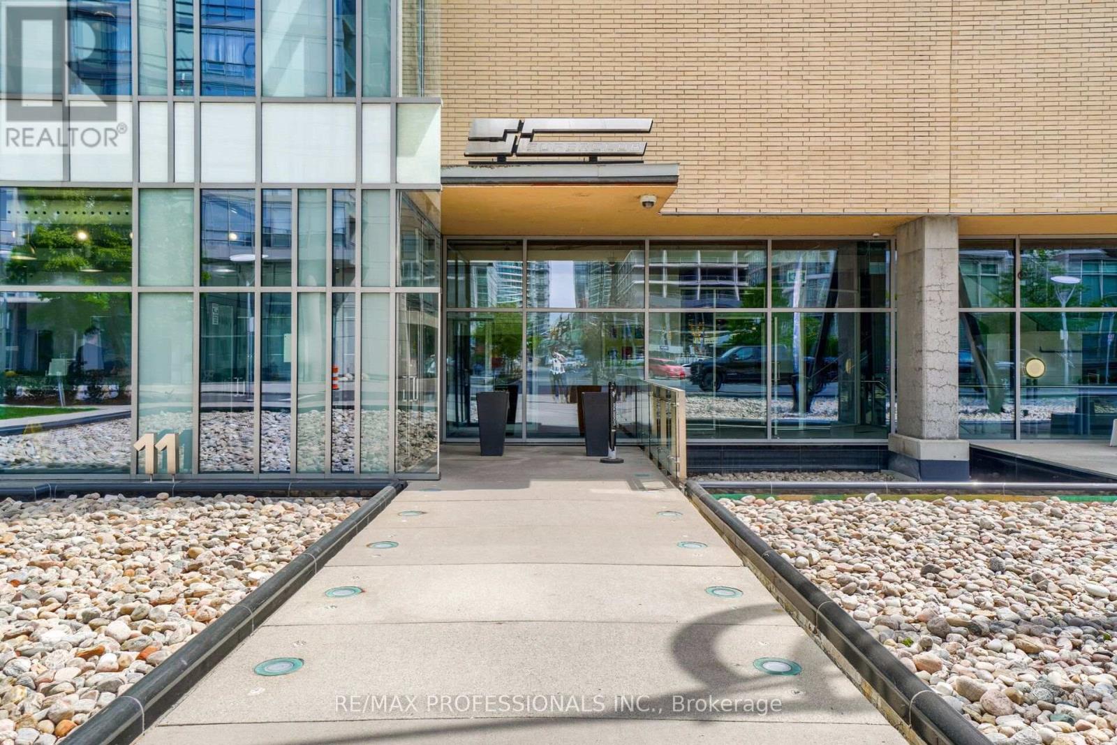 #2603 3 NAVY WHARF COURT - 33