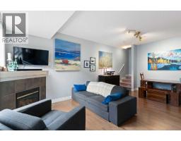Primary Bedroom - 8, 2001 34 Avenue Sw, Calgary, AB T2T2C4 Photo 6