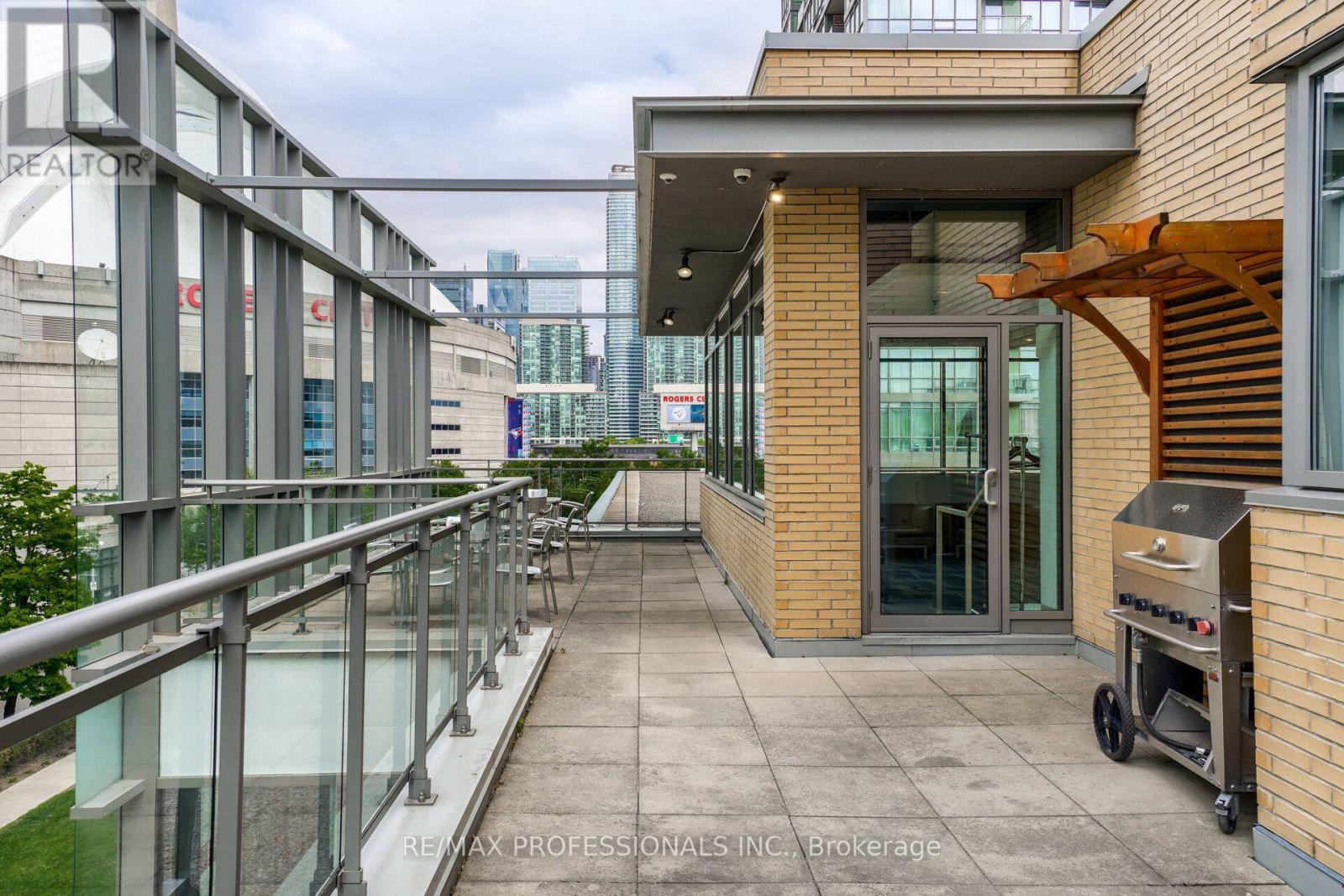 #2603 3 NAVY WHARF COURT - 44
