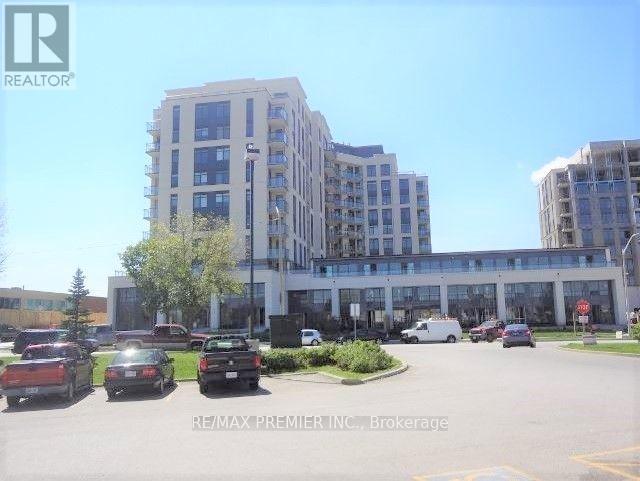 816 - 24 WOODSTREAM BOULEVARD, Vaughan (Vaughan Grove)