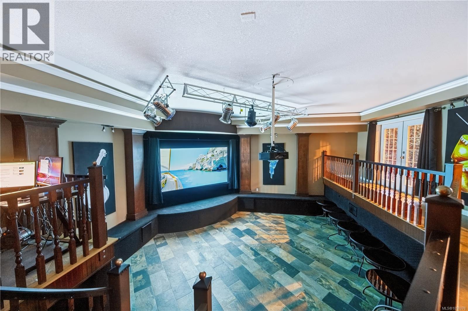 2070 Saras Way - 20
