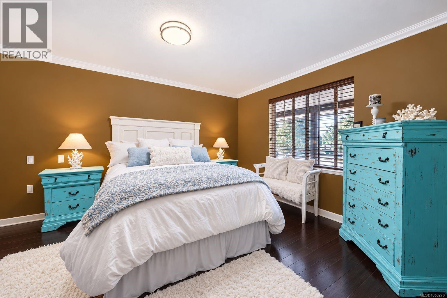 2070 Saras Way - 13