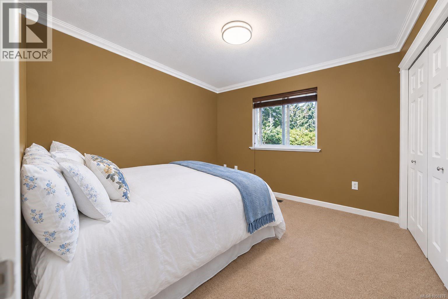 2070 Saras Way - 17