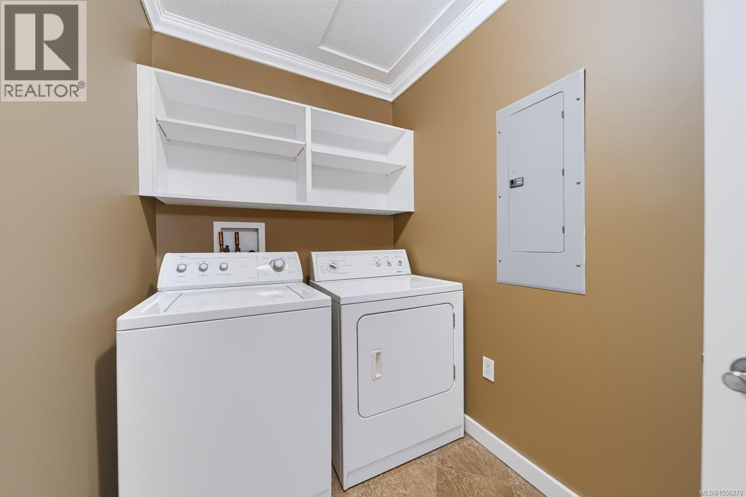 2070 Saras Way - 45