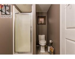64 Huxley Green Ne, Medicine Hat, AB T1C1W2 Photo 31