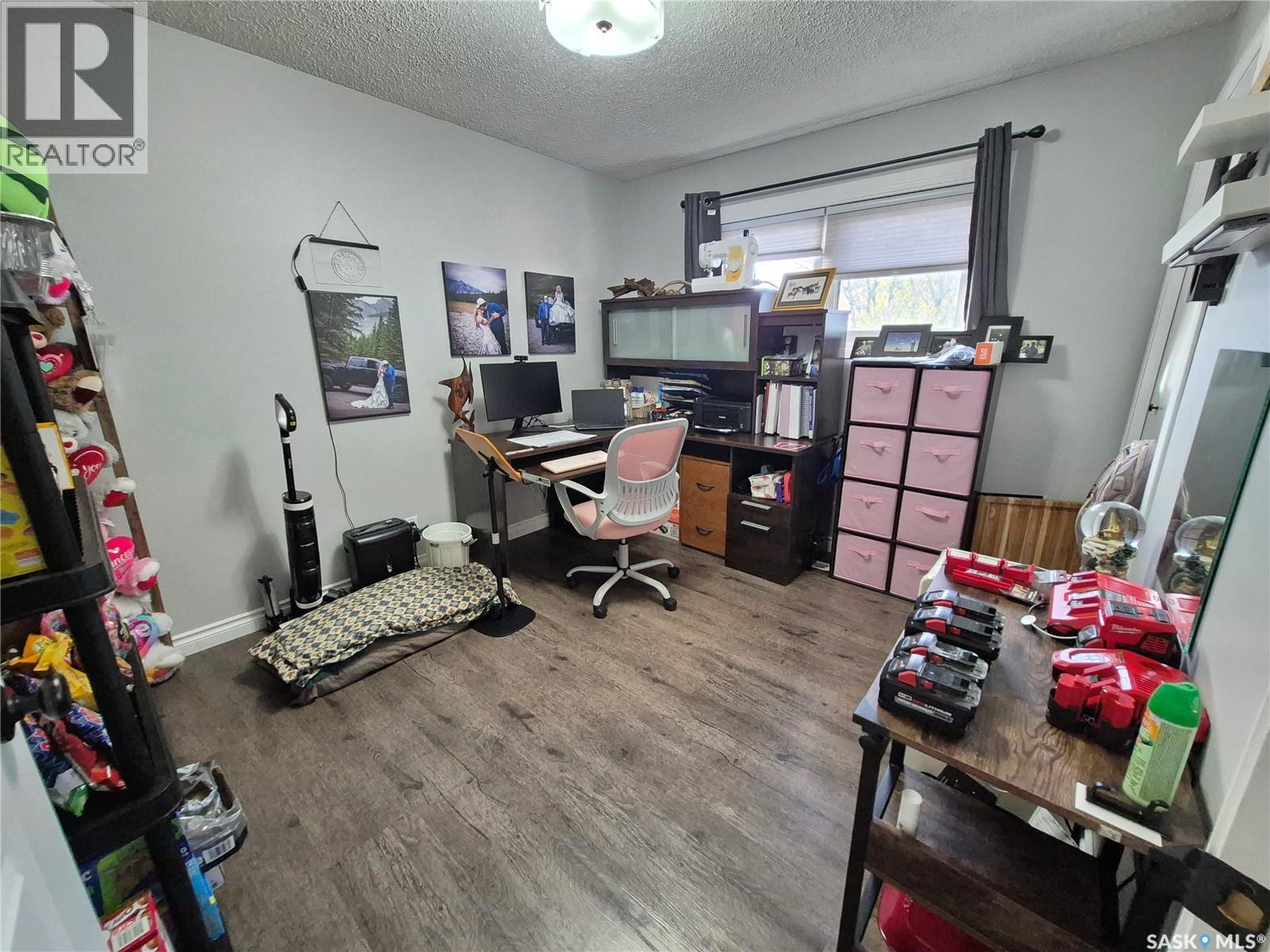 221 Bean CRESCENT, Weyburn — photo 20