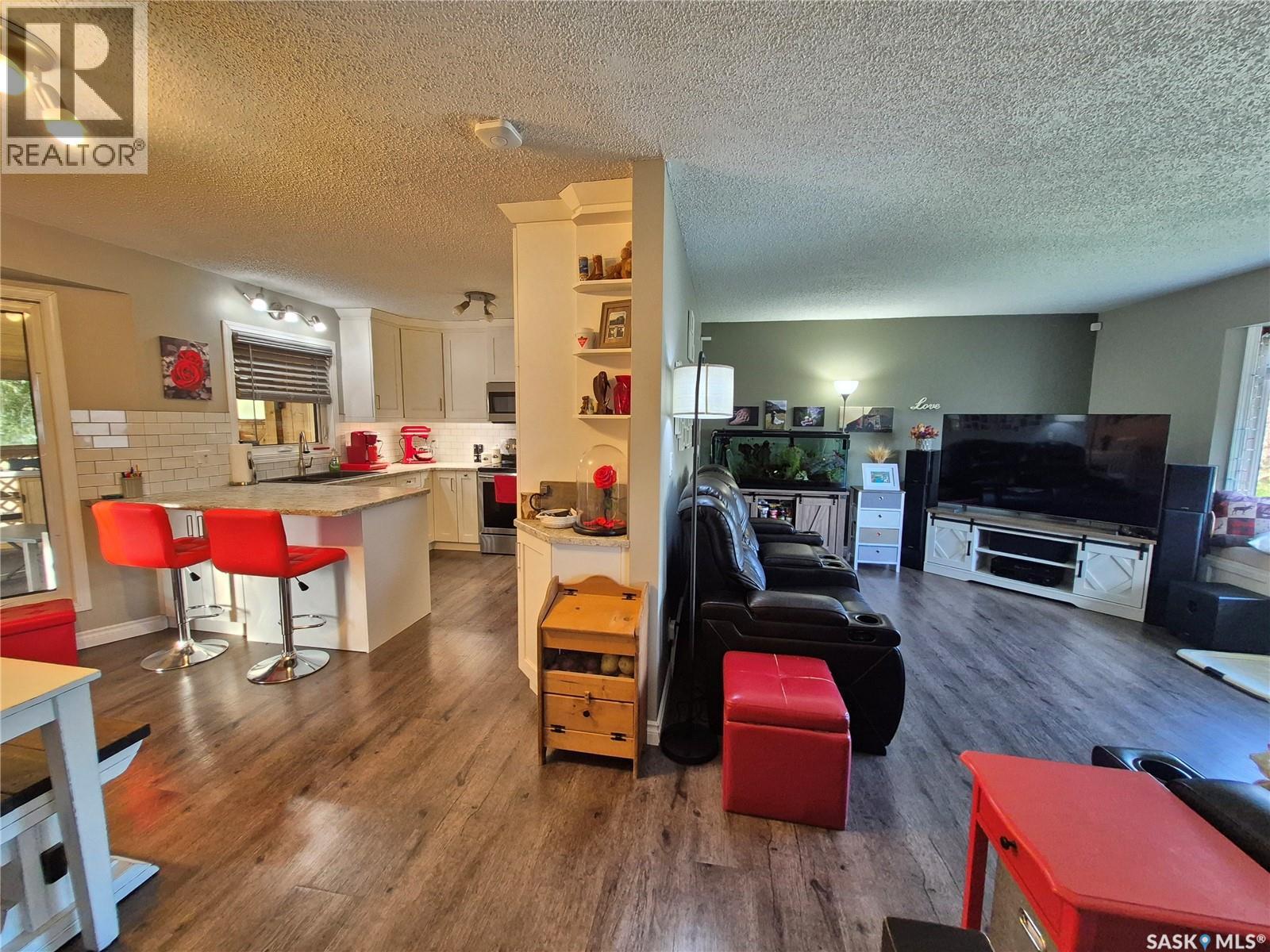 221 Bean CRESCENT, Weyburn — photo 3
