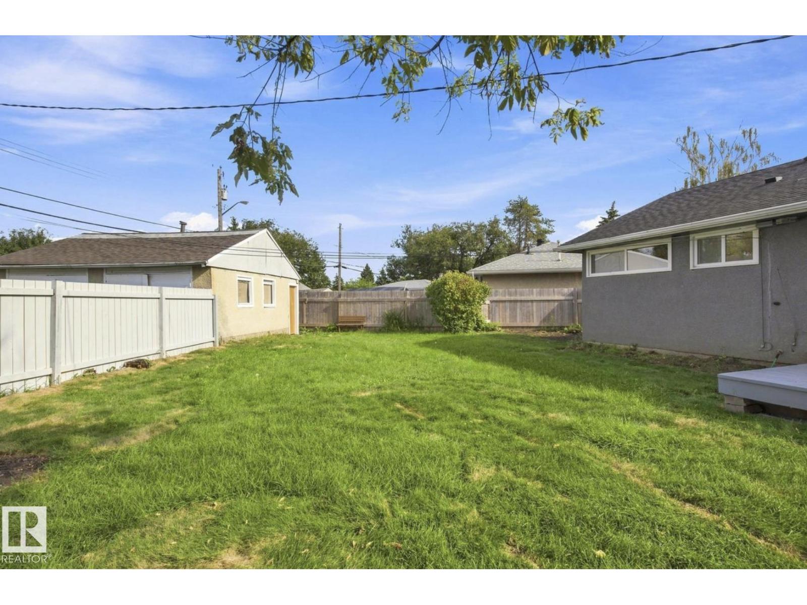 15812 110A AV NW - Image 31