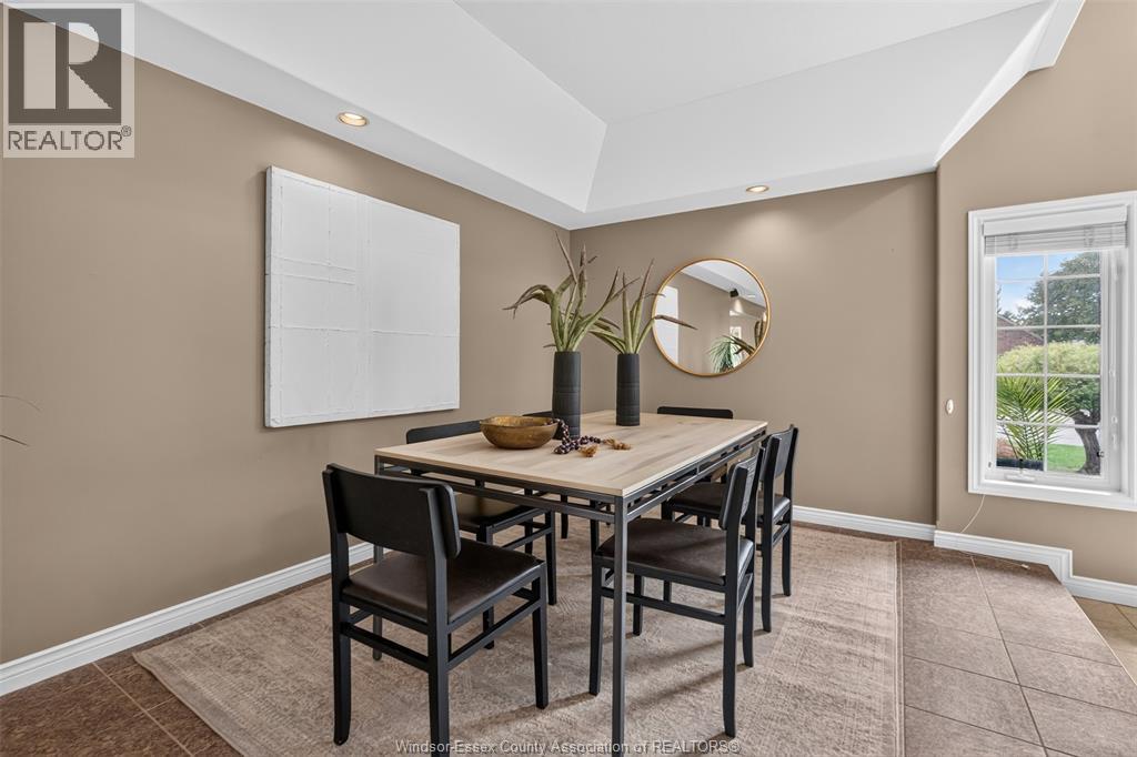 2703 LOMBARDY CRES - Image 13