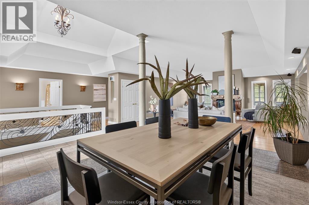 2703 LOMBARDY CRES - 14