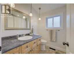 Recreational, Games room - 1077 Queen Street, Howick, ON N0G2X0 Photo 13
