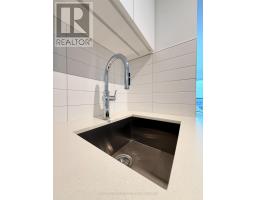 1405 - 15 David Salomon Drive, Toronto, ON M3C0T2 Photo 32