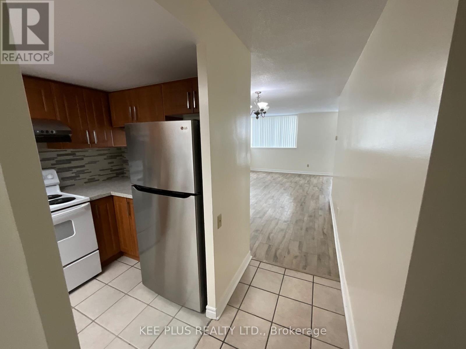 #819 2466 EGLINTON AVENUE E - 12