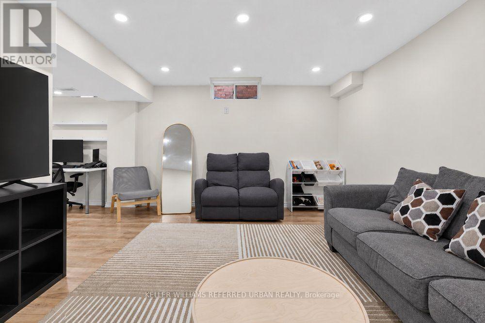 571 REEVES WAY BOULEVARD - Image 36