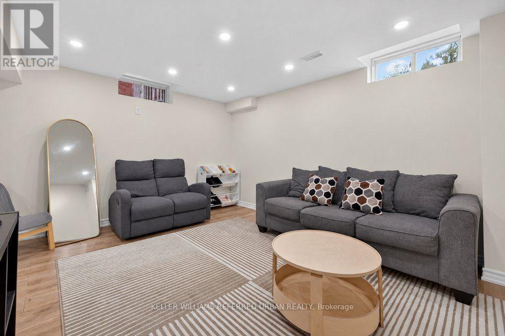 571 REEVES WAY BOULEVARD - Image 35