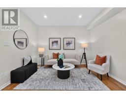 Bedroom 2 - 571 Reeves Way Boulevard, Whitchurch Stouffville, ON L4A0H1 Photo 7