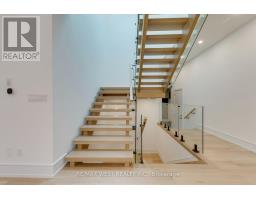 3 Amber Crescent, Toronto, ON M6L2R5 Photo 18