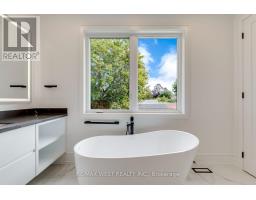 3 Amber Crescent, Toronto, ON M6L2R5 Photo 25