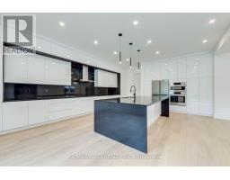 Dining room - 3 Amber Crescent, Toronto, ON M6L2R5 Photo 7