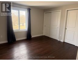 18 Fagan Drive, Halton Hills, ON L7G4P3 Photo 9