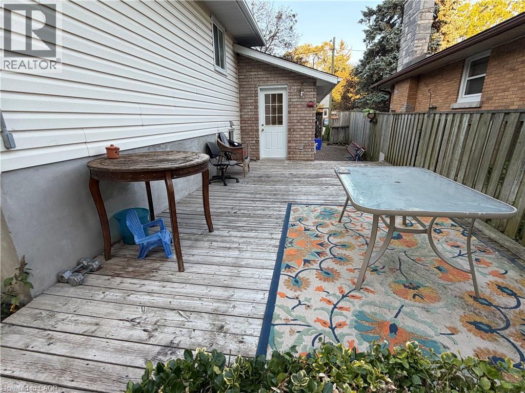 8 Lowell Street South — photo 24