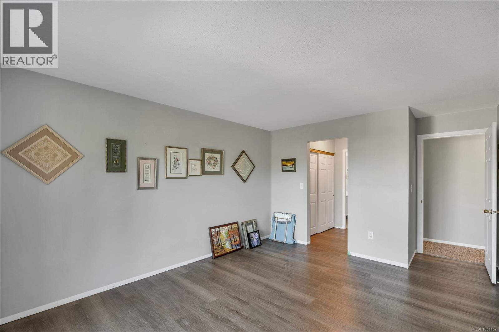 #105 155 Erickson Rd - 19