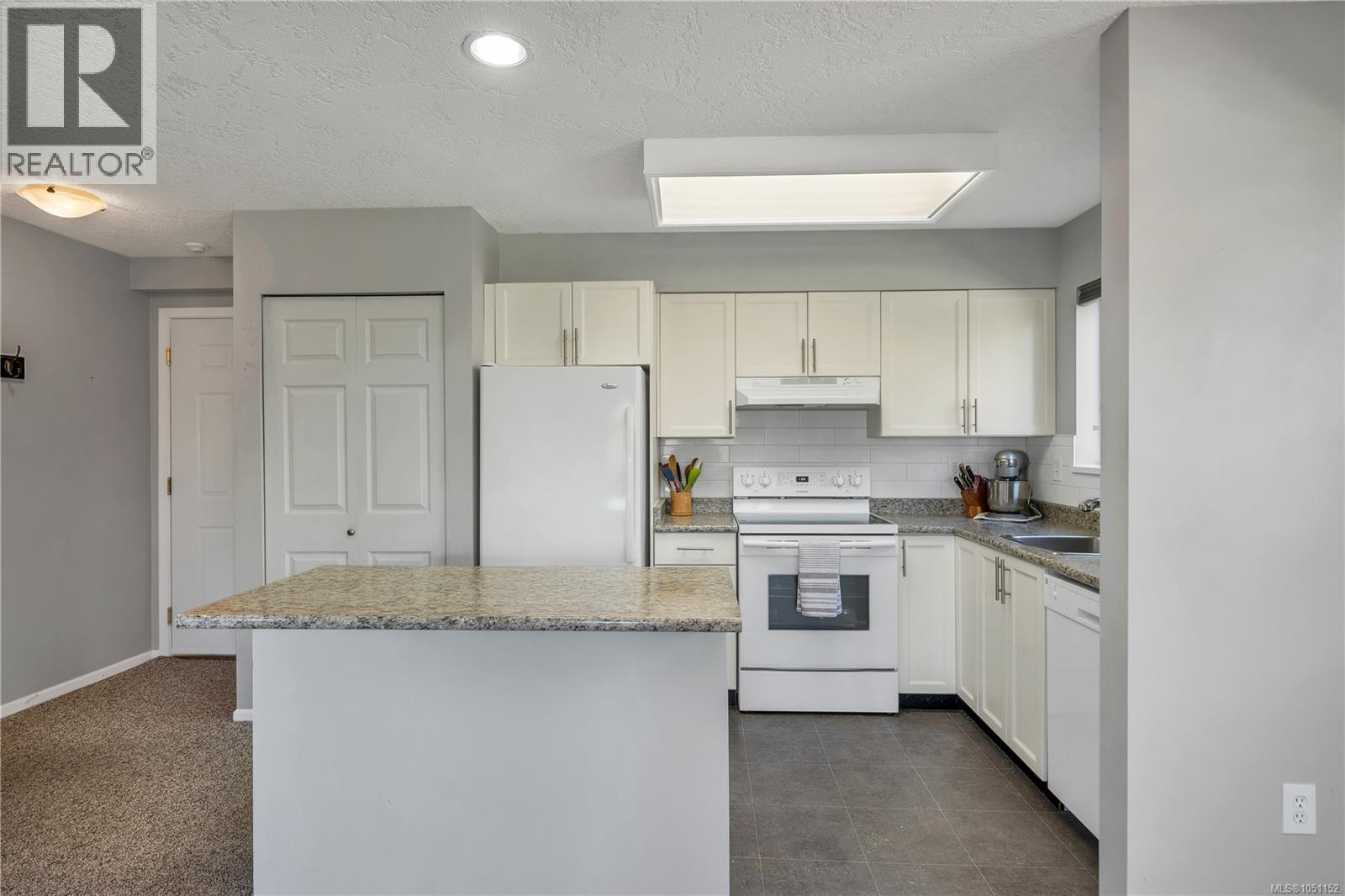#105 155 Erickson Rd - 4